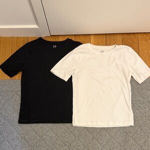 GAP Black and White Short Sleeve Tee Set